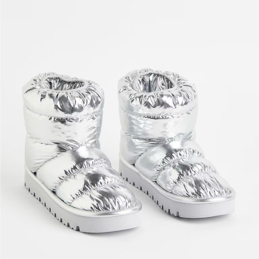 NWT Silver Puffer Boots